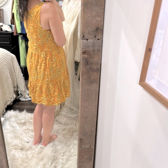 Old Navy Mustard Floral Dress size large - Picture 4 of 7